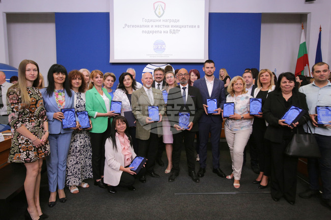 Национален пресклуб на БТА-София - Държавна агенция „Безопасност на движението по пътищата" - награди