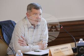 Парламент - Комисия по туризъм