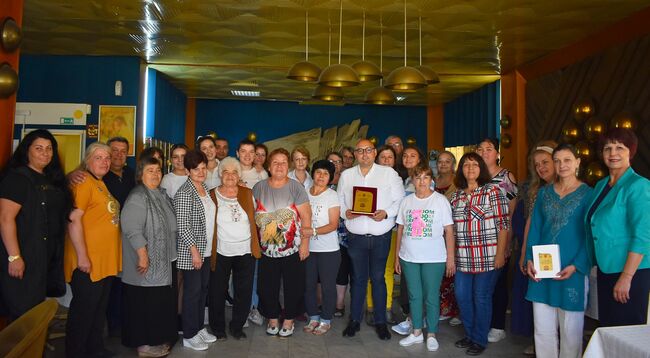 Грамоти и плакати получиха читалищни дейци, участвали във фестивала „Читалищата – живото наследство на България“ в Разград