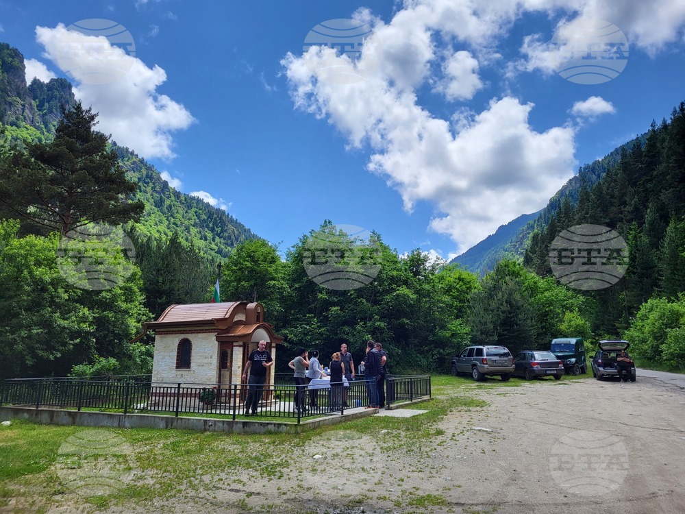 Село Бели Искър - параклис - Петровден