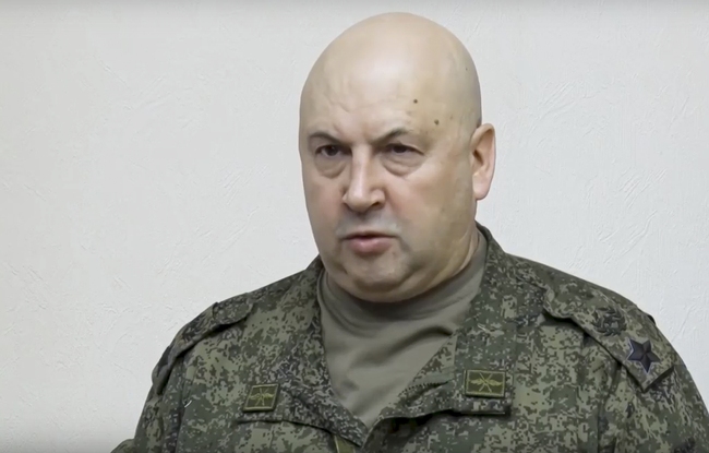 В руски социални мрежи се появи снимка на генерал Суровикин за първи път след опита за бунт на "Вагнер"