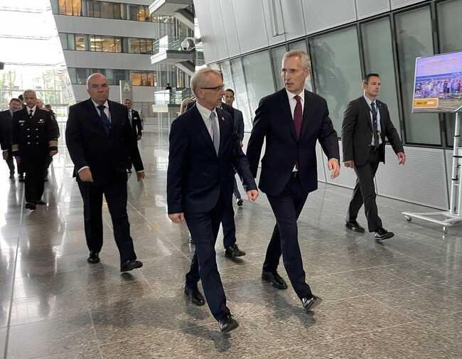 Инвестициите в отбрана ще стигнат 2% от БВП през 2024 г.