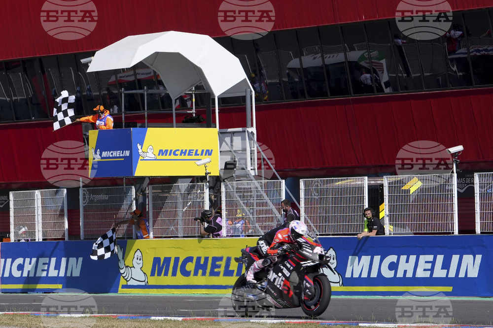 Еспаргаро постигна първа победа в MotoGP