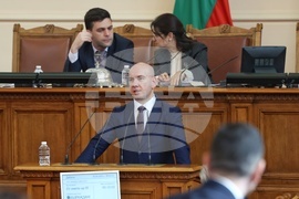 Парламент- заседание - Ангел Георгиев