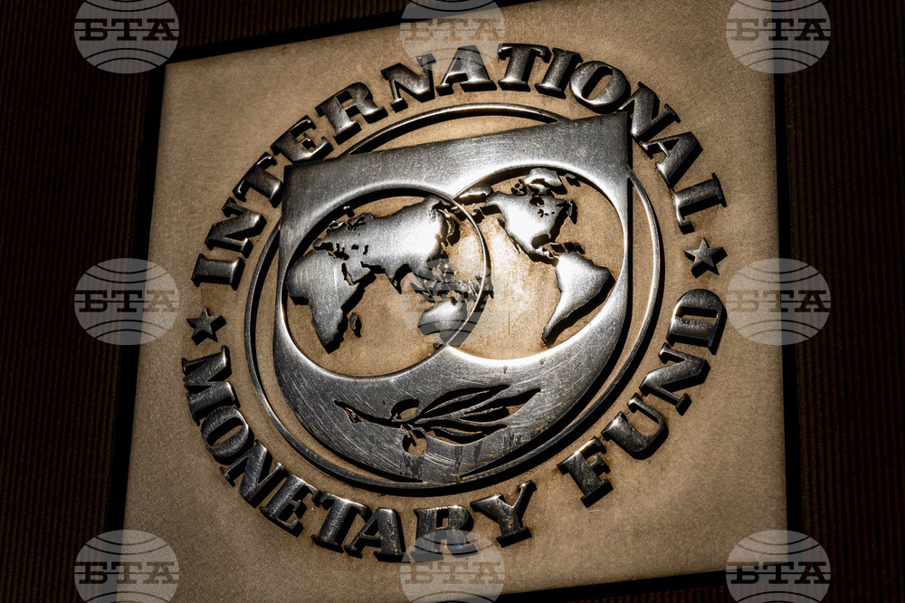 Силен растеж с тенденция за забавяне прогнозира МВФ за Гърция