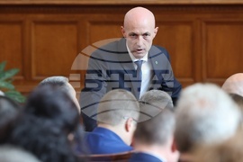 Парламент- заседание - Ангел Георгиев