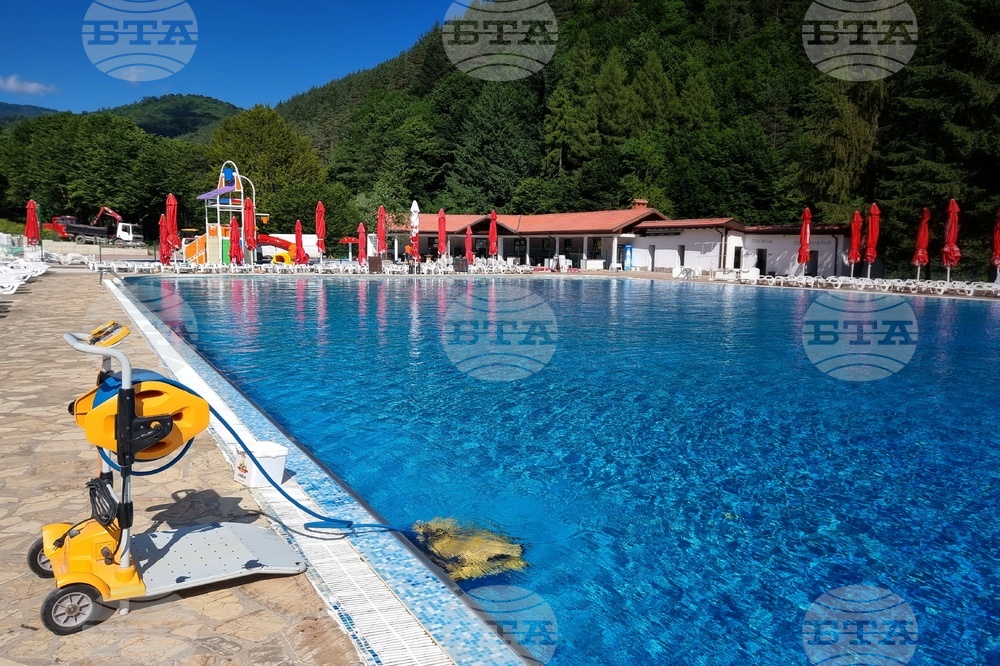 Село Чифлик - лято - плувен басейн