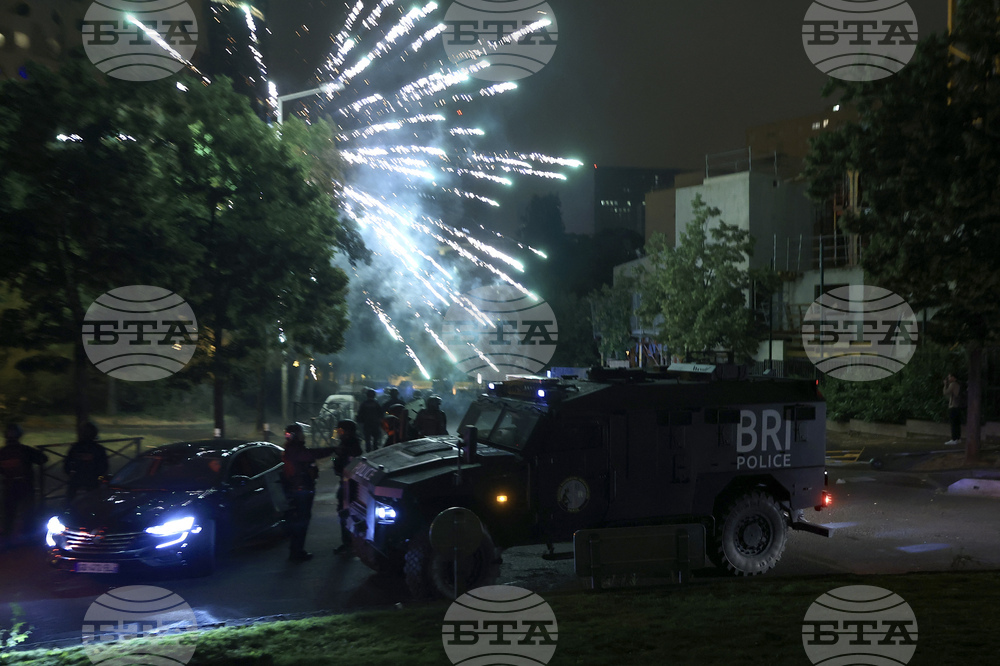 Франция забранява фойерверките на националния празник след размириците
