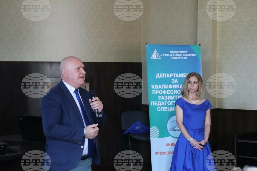 Education Minister Discusses Sector Challenges with Teachers from across Bulgaria