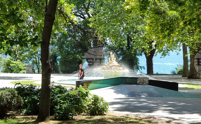 Собственици на частни имоти в Морската градина във Варна ползват незаконно държавни терени