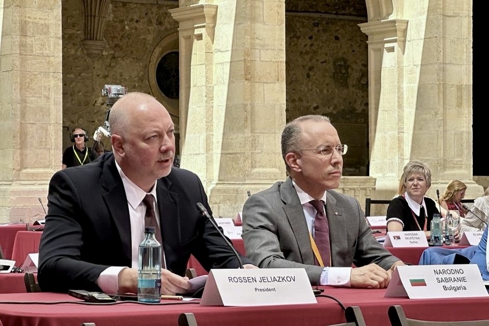 Застрашителните измерения на дезинформацията са едно от най-сериозните изпитания за европейските ценности, заяви председателят на парламента Росен Желязков на конференция, организирана от испанското председателство на Съвета на ЕС