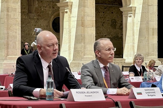 Застрашителните измерения на дезинформацията са едно от най-сериозните изпитания за европейските ценности, заяви председателят на парламента Росен Желязков на конференция, организирана от испанското председателство на Съвета на ЕС