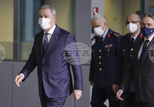 Турският миинстър на отбраната се е срещнал в Брюксел с гръцкия си колега