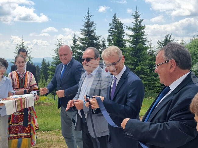 Смолян - Николай Денков - роботизиран телескоп - откриване 