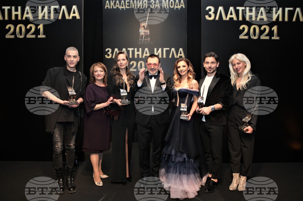 Радослава Лазарова получи "Златна игла" за дизайнер на годината