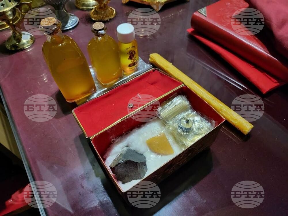 Старозагорската митрополия получи специален подарък от пазителя на ключовете на църквата "Възкресение Христово" в Йерусалим
