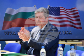 УниБИТ - кръгла маса – 120 години от установяването на дипломатически отношения между САЩ и България