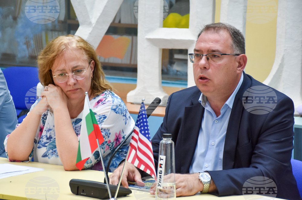УниБИТ - кръгла маса – 120 години от установяването на дипломатически отношения между САЩ и България