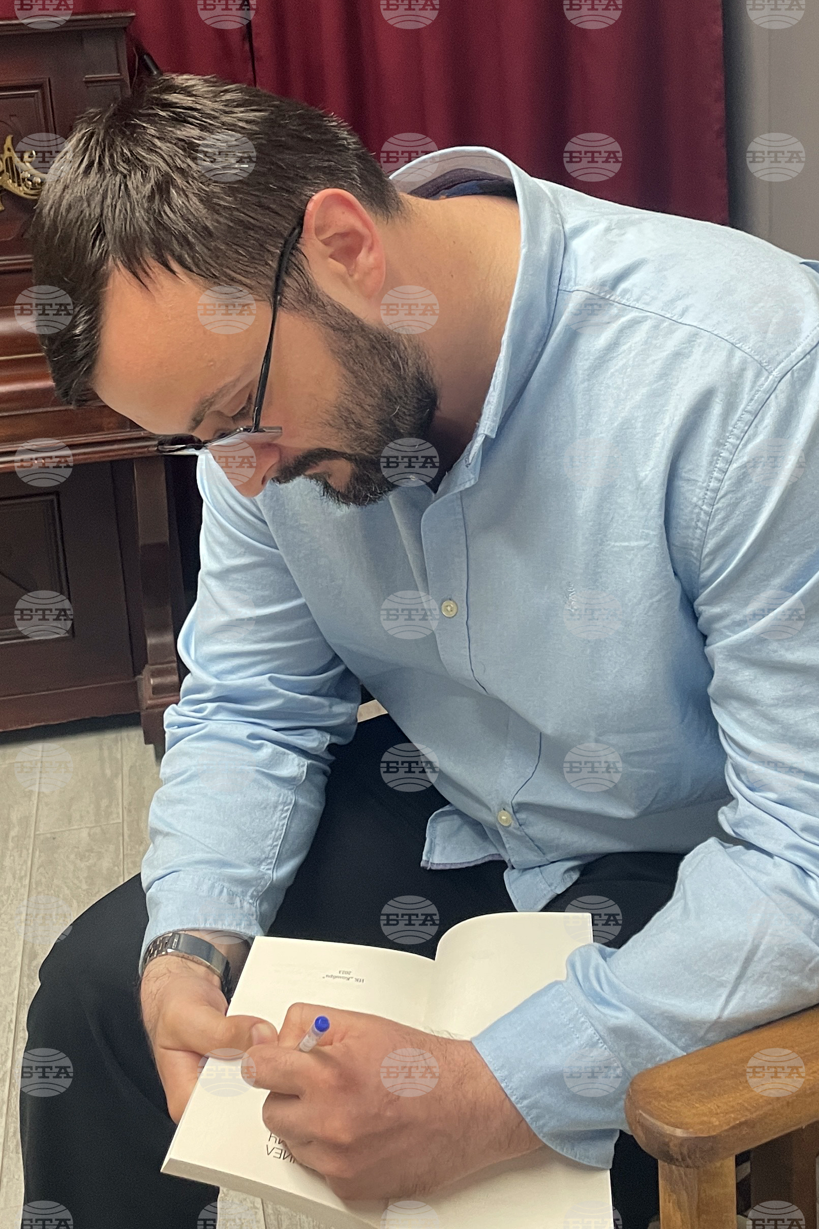 Даниел Гатарич - книга - представяне