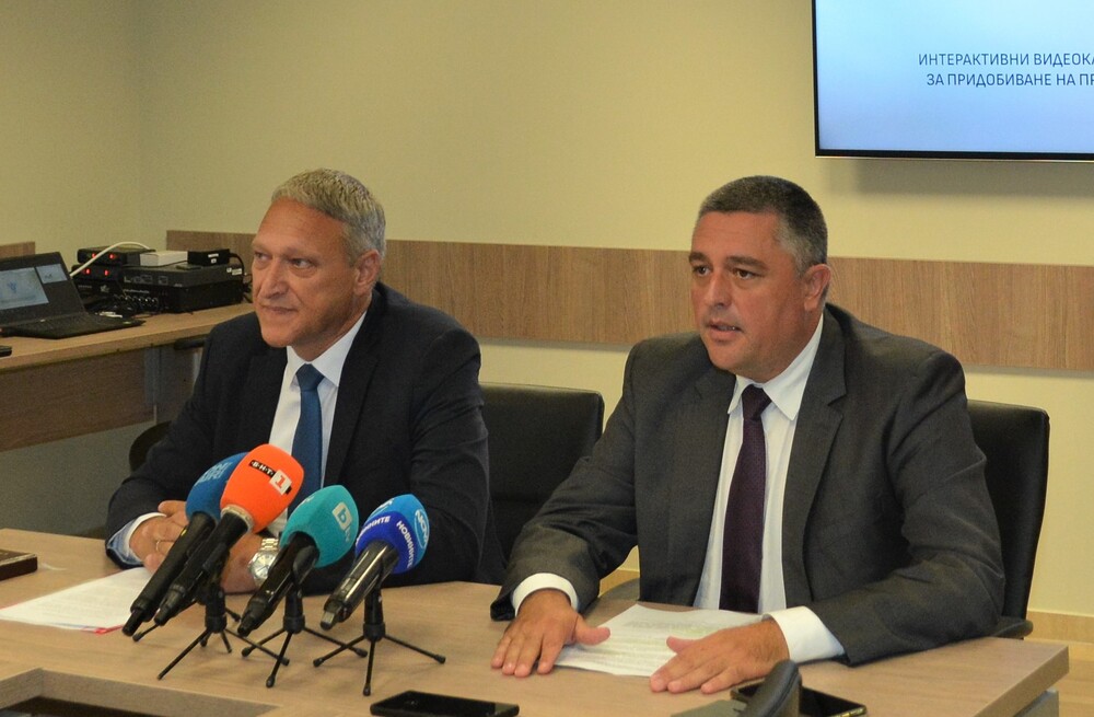 МТС: Видеоклипове в теоретичните изпити ще измерват знанията на кандидатите за шофьори