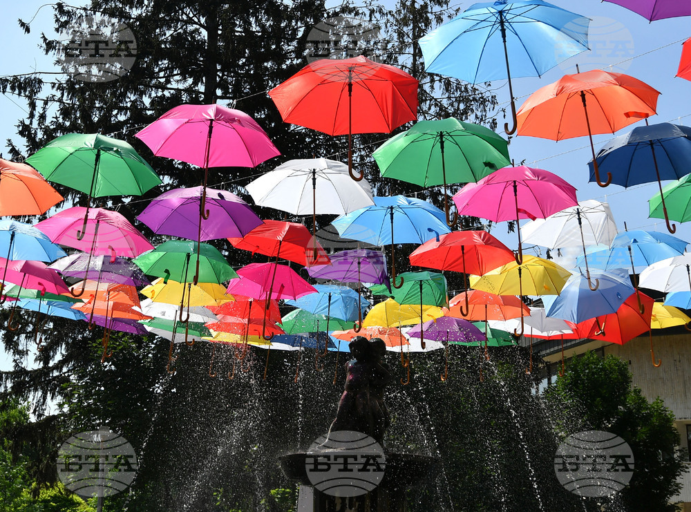 Разград - арт инсталация - чадъри