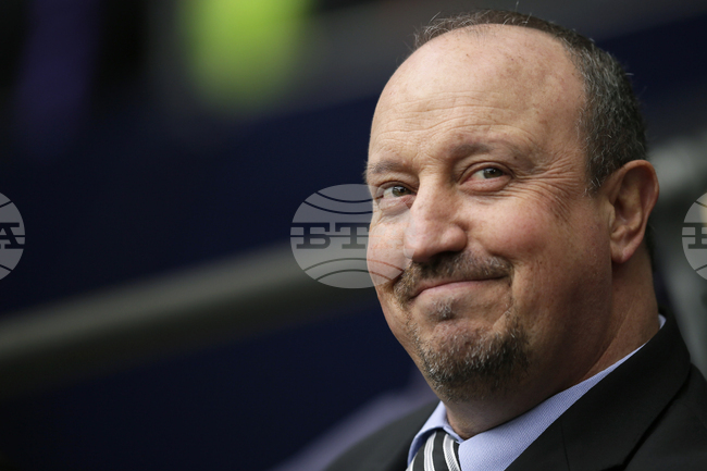 Рафаел Бенитес е сред основните кандидати за старши треньор на Ботафого, съобщава Daily Mail