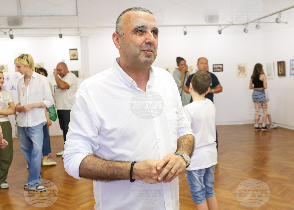 Бургас - Artists connect - международна изложба