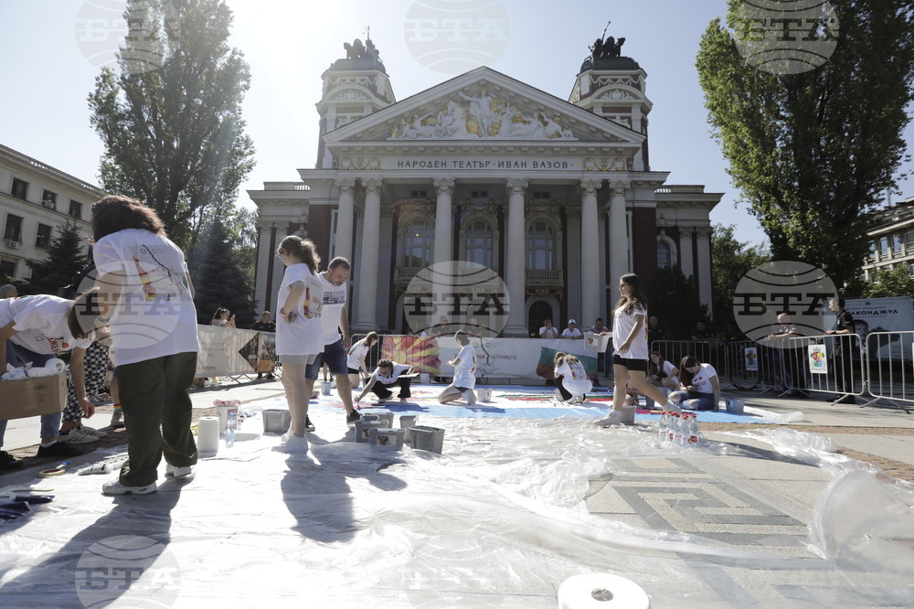 Народен театър "Иван Вазов" - художници от Република Северна Македония и България