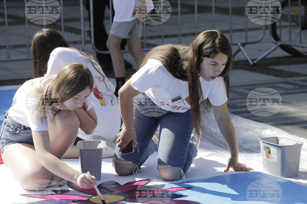 Народен театър "Иван Вазов" - художници от Република Северна Македония и България