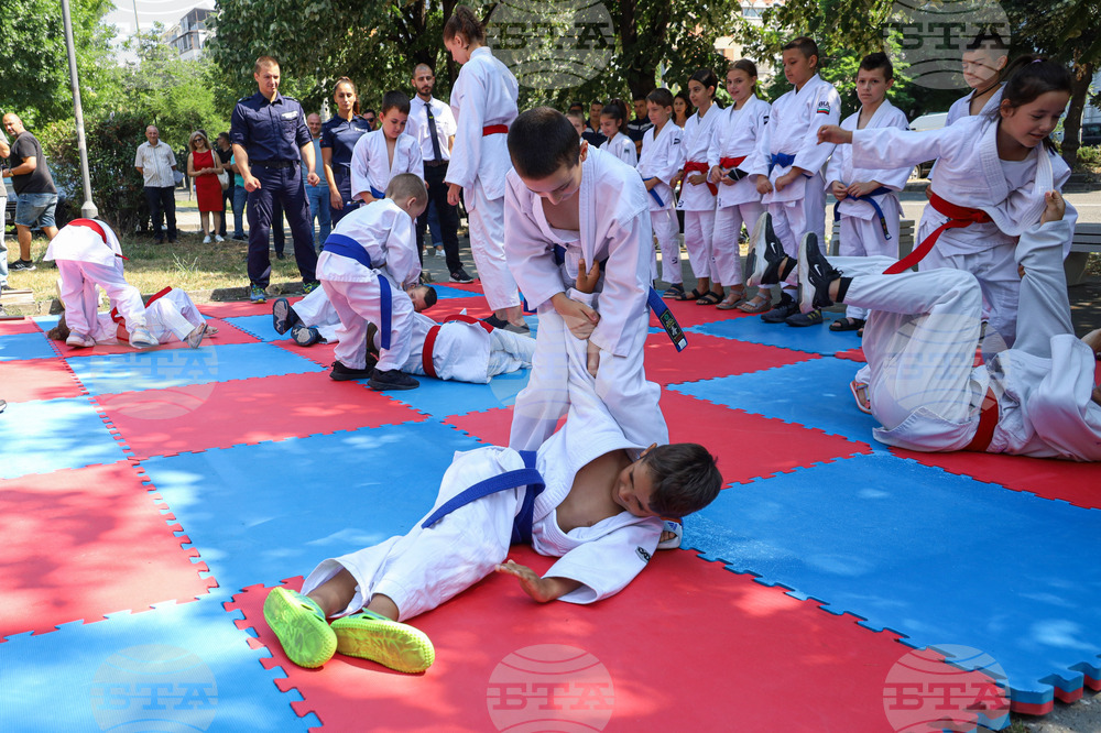 Бургас - МВР годишнина - честване и демонстрация