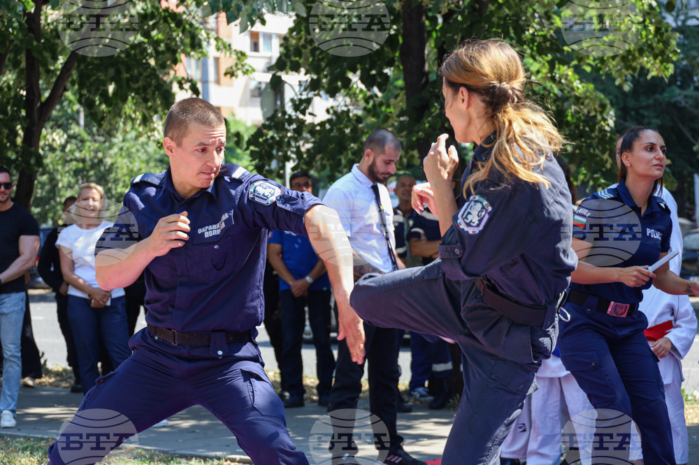 Бургас - МВР годишнина - честване и демонстрация