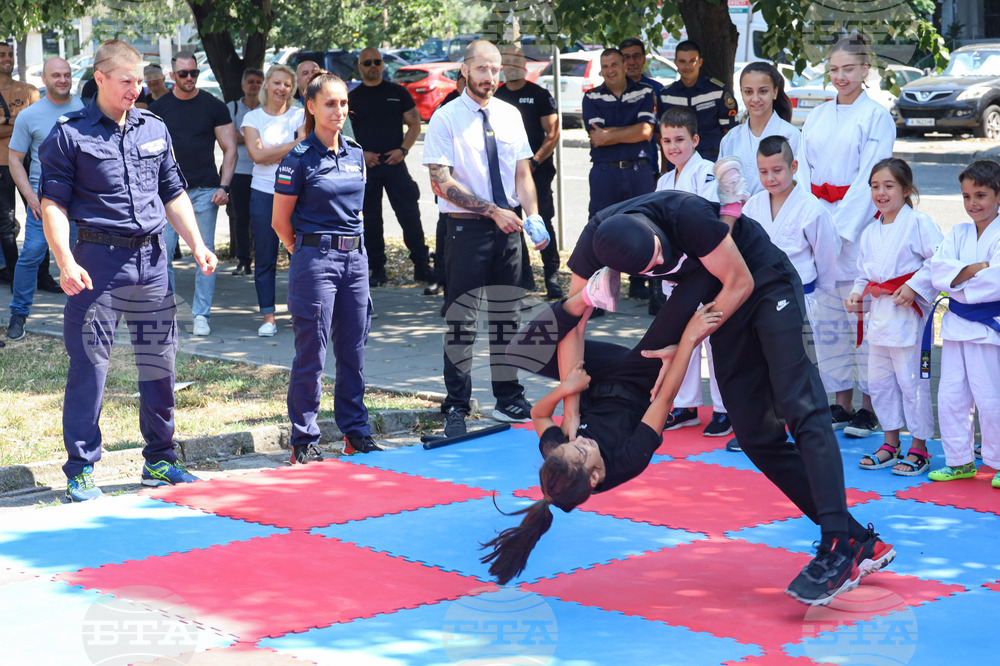 Бургас - МВР годишнина - честване и демонстрация