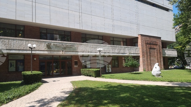 Плевенската библиотека ще е домакин на обучение по безопасна онлайн комуникация за хора над 50 години