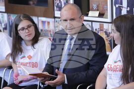 Румен Радев - деца - среща