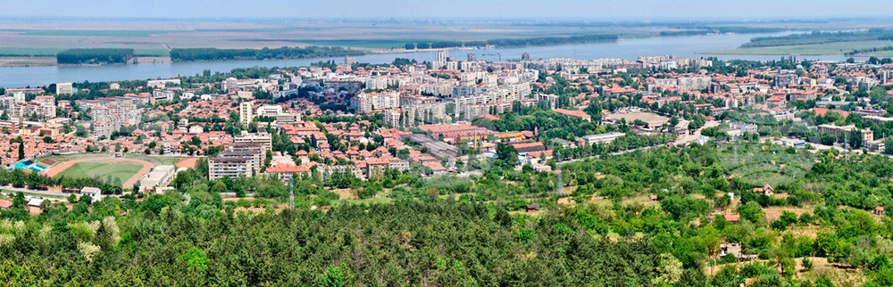 Silistra Residents Suffer from Loud Music Fest on Nearby Romanian Island