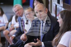 Румен Радев - деца - среща