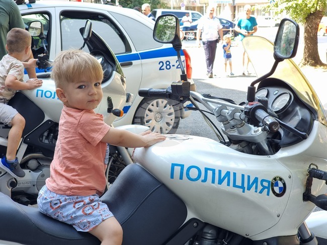 Ямбол - Областната дирекция на МВР - Ден на отворени врати