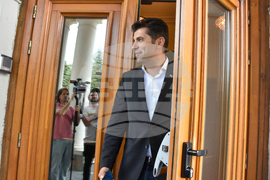 Лидерска среща - отлагане