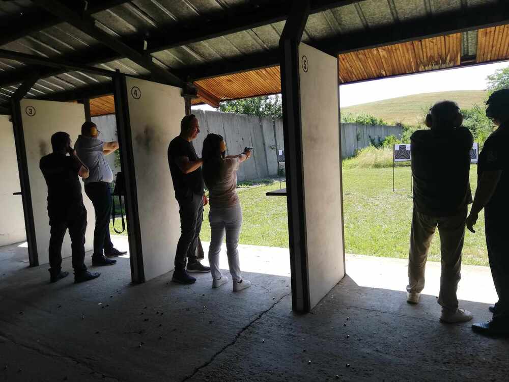 ОДМВР – Търговище: Масово участие в традиционния турнир по стрелба с боен пистолет, организиран в чест на професионалния празник на служителите от МВР 