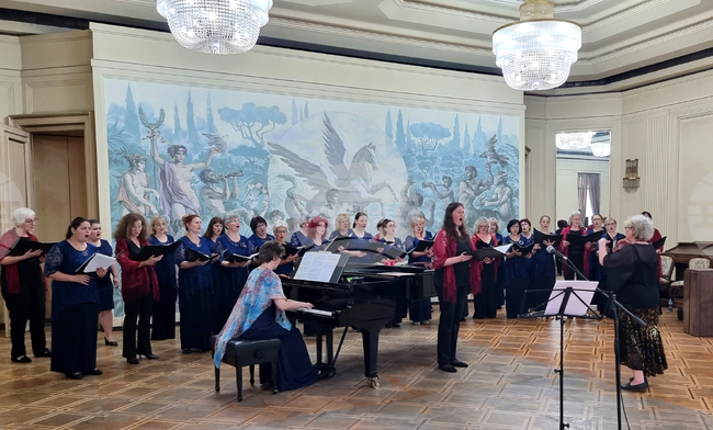 Добрич - Хор на учителките - Женски камерен хор "LA DIVA" - концерт