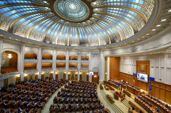 Новият румънски парламент се събра днес на първото си заседание