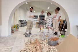 Гърция - Елефсина - Творци пречистват морето край Атина със „съвременна елевсинска мистерия“