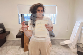 Гърция - Елефсина - Творци пречистват морето край Атина със „съвременна елевсинска мистерия“