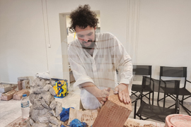 Гърция - Елефсина - Творци пречистват морето край Атина със „съвременна елевсинска мистерия“