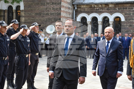 МВР - паметник - венци