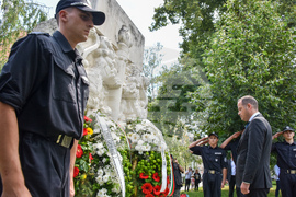 МВР - паметник - венци