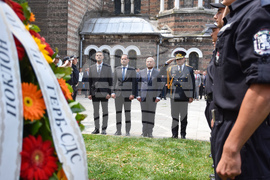 МВР - паметник - венци