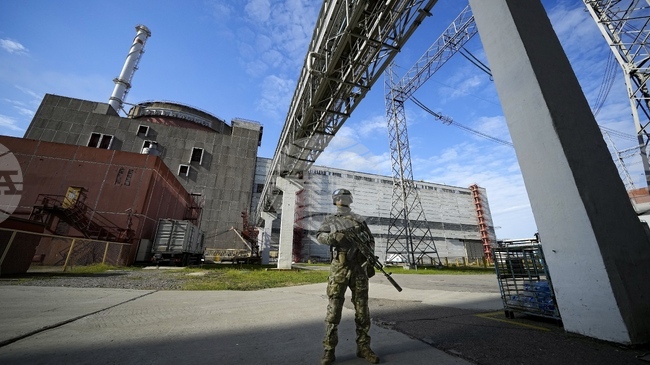 Запорожката АЕЦ тази нощ временно остана без ток, съобщи МААЕ