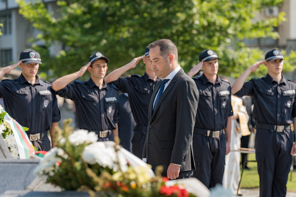 Министър Стоянов: Гражданите виждат в нас пазители на техния живот, здраве, имущество и права. Нека заслужим тяхната подкрепа
