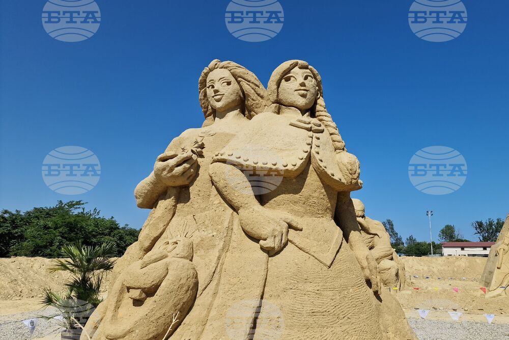 Бургас - фестивал на пясъчните скулптури